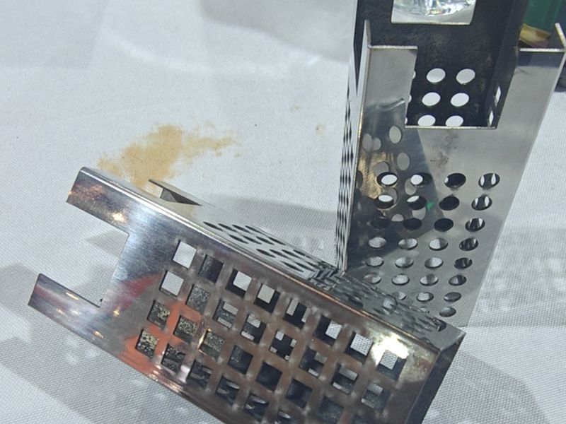 不锈钢精密打孔件
