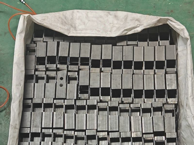 批量小件（打孔+下料）